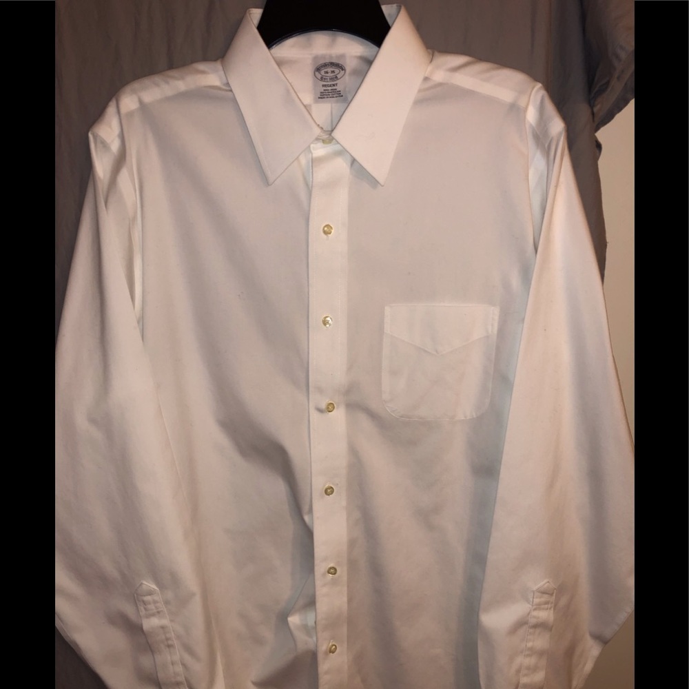 Brooks Brothers 16-35 Regent Noniron dress shirt